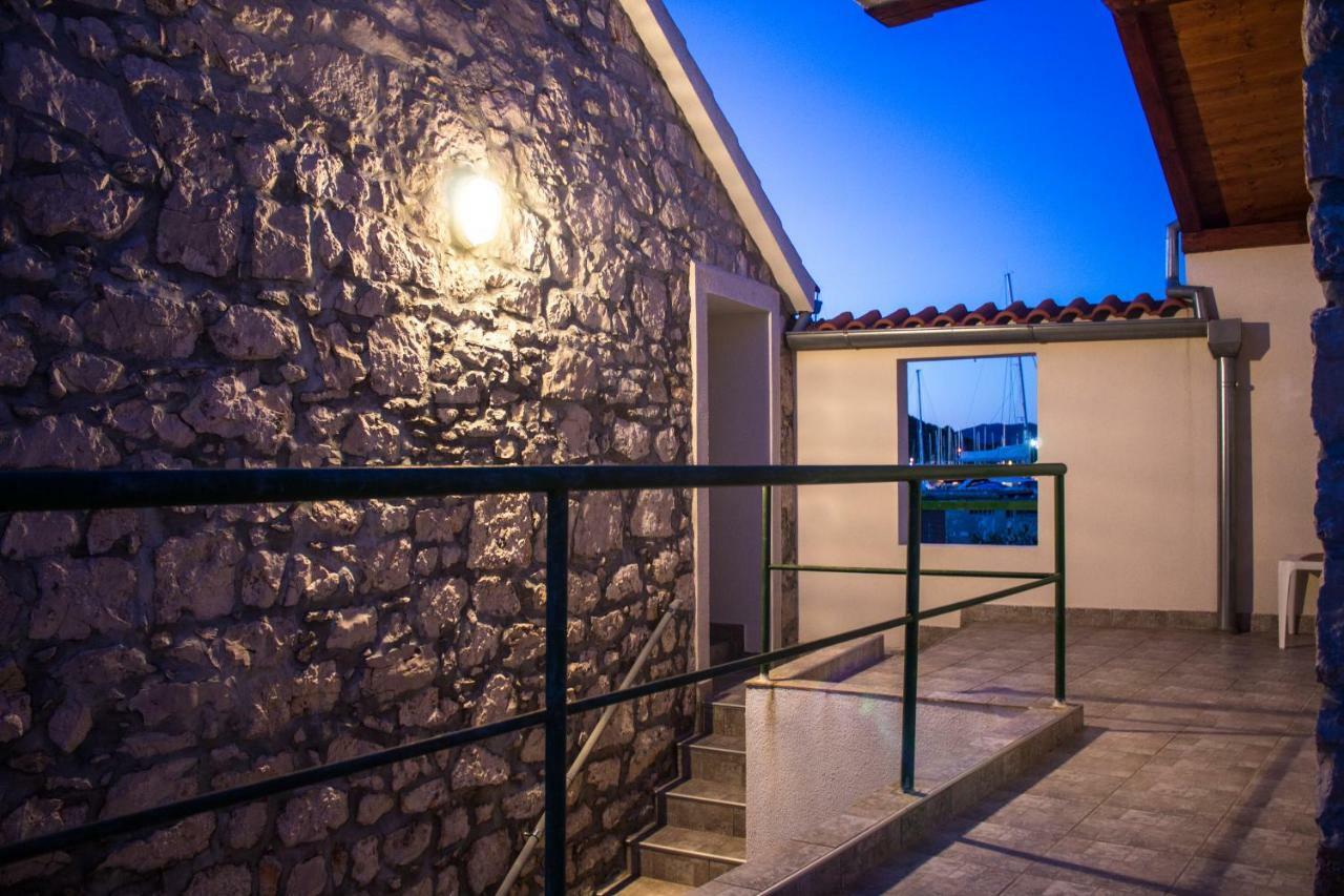 Apartment Titinica Murter Exterior foto